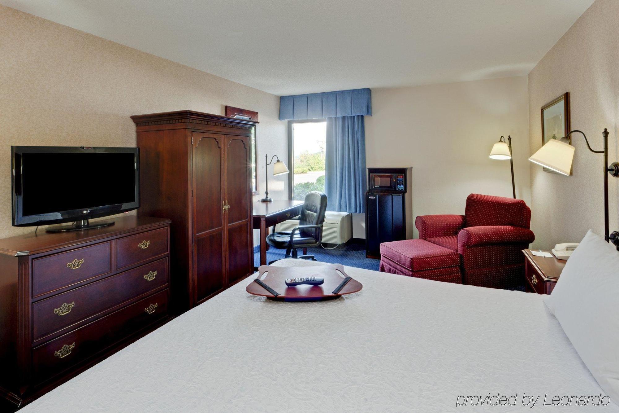 Hampton Inn Harrisonburg - University Стая снимка